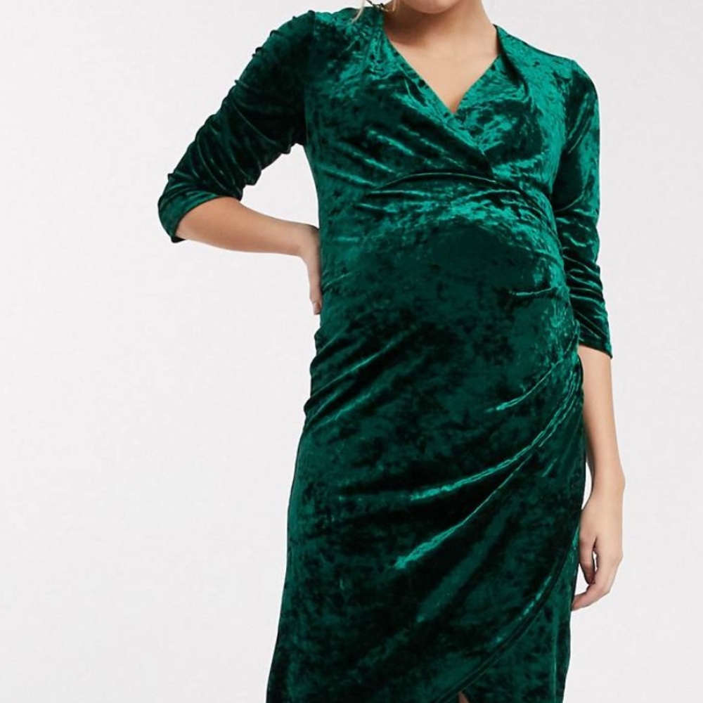TFNC Maternity Velvet Midi Wrap Dress in Emerald
